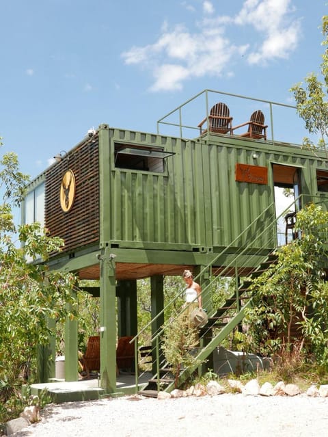 Property building, Day