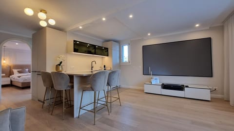 TV and multimedia, Living room, kitchen
