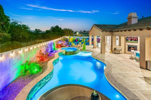 BigBiggie with Waterslide and 100k Game Room House in La Quinta