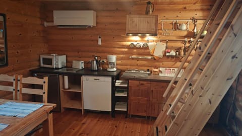 Coffee/tea facilities, Kitchen or kitchenette