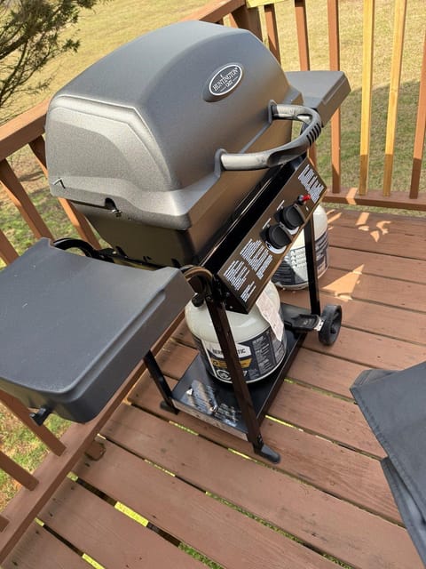 4-BR Modern Home Cartersville- 15 min from Lakepoint House in Cartersville