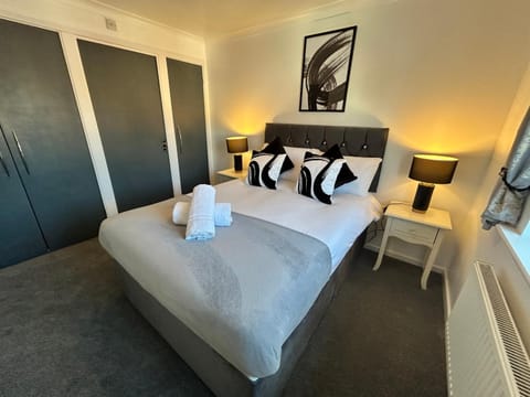 Bed, Photo of the whole room, Bedroom, towels, wardrobe