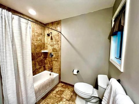 NEW! Peaceful Retreat at Nary Hill House in Wolfeboro