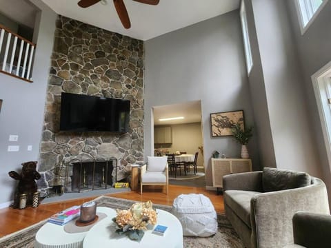 NEW! Peaceful Retreat at Nary Hill House in Wolfeboro