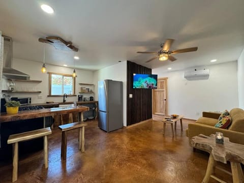 TV and multimedia, Living room, Seating area, Dining area, Evening entertainment