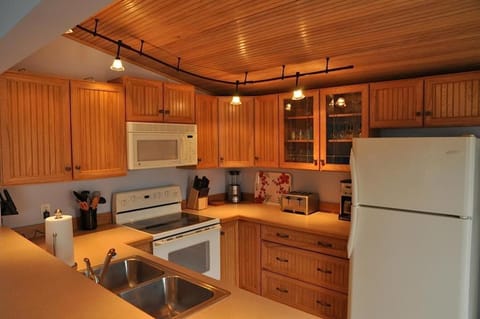 Northport Retreat House in Northport