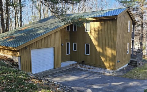Leelanau Pines House in Leland