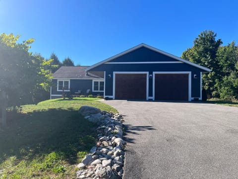 Hilltop Vistas House in Michigan