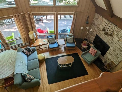 Orchard Oaks Cottage House in Glen Lake