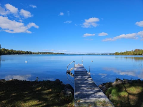 Marcia Lee Lake House House in Leland
