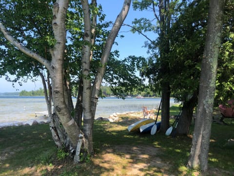 Marcia Lee Lake House House in Leland