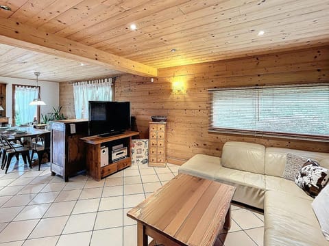Chalet 4* chaleureux près des pistes avec parking et wifi pour 14 pers - FR-1-267-299 Chalet in Villarembert