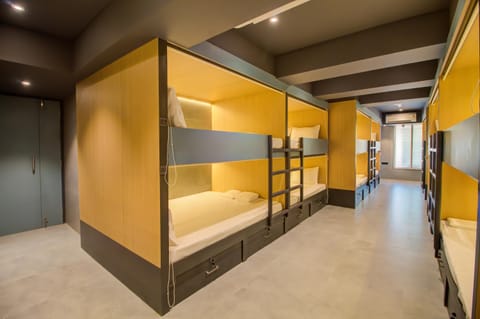 bunk bed
