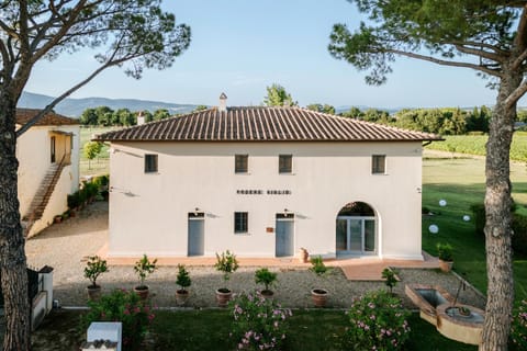 Property building, Garden view, Landmark view