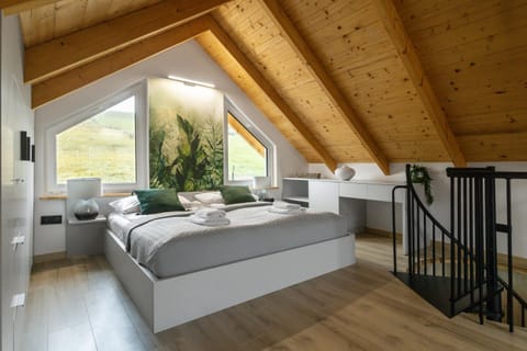 Bed, Seating area, Bedroom