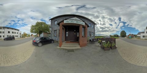 Property building, Location