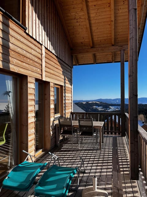 Balcony/Terrace, Mountain view