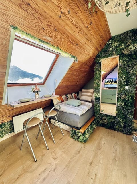 Bed, View (from property/room), View (from property/room), Bedroom, Mountain view, Mountain view