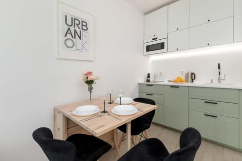 Kitchen or kitchenette, Living room, Seating area, stove