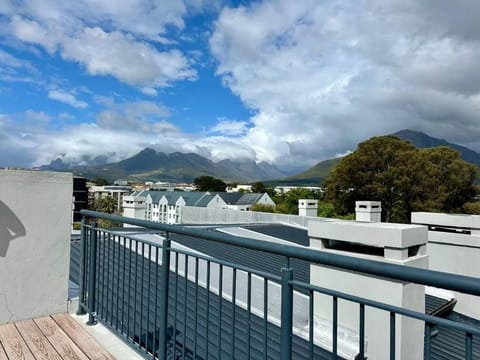 The Den at 41- Parking included Apartment in Stellenbosch