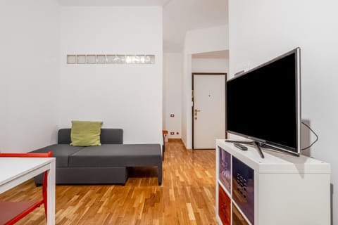 Living room, Photo of the whole room