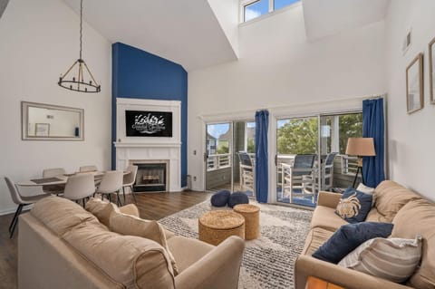 PCBV325 Anchor's Away House in Manteo