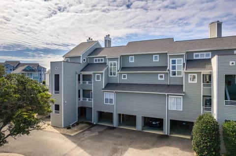 PCBV325 Anchor's Away House in Manteo