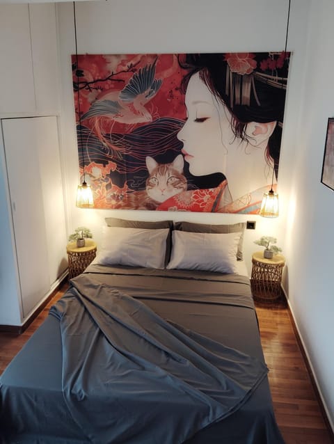 Tiny Japan Apartment in Volos