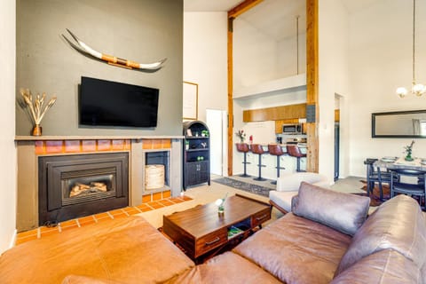 Walk to Lift Mtn-View Crested Butte Condo with Loft Apartment in Colorado