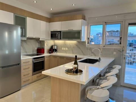 Kitchen or kitchenette, toaster