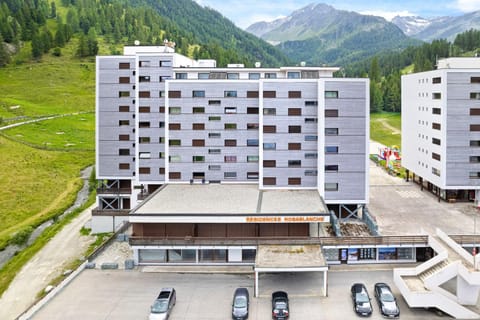 Property building, Facade/entrance, Off site