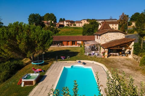 Property building, Swimming pool, Swimming pool