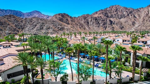 Day, Natural landscape, Mountain view, Pool view, Swimming pool, Swimming pool, sunbed