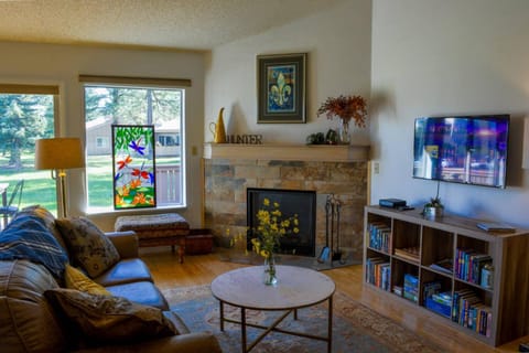 145 Davis Cup #4045 House in Pagosa Springs