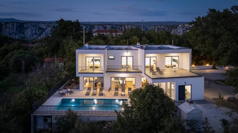 Property building, Night, Pool view, Swimming pool