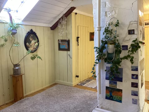 Angelas White House - single room Bed and Breakfast in Lofoten