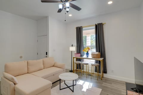 Walk to Churchill Downs Central Louisville Home! House in Louisville