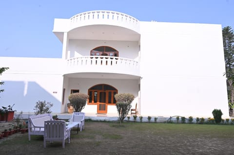 Property building, On site, Guests