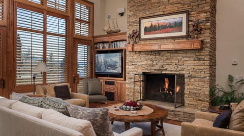 TV and multimedia, Living room, Mountain view, fireplace, furniture