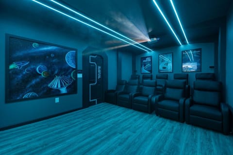 Disneyland Oasis by OC Adventure Homes Villa in Stanton