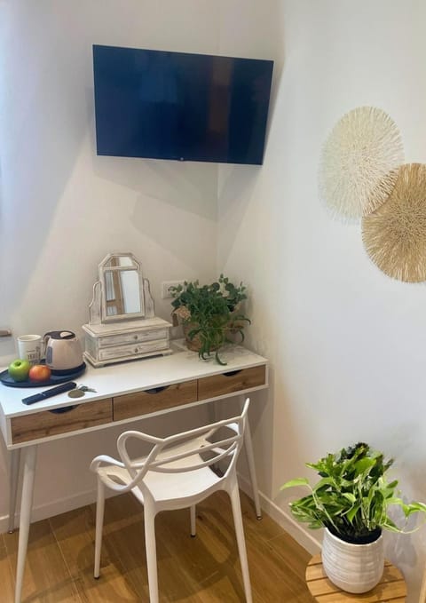 TV and multimedia, furniture