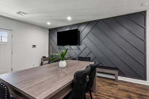 Luxury NOLA 6 Bedroom Oasis Apartment in New Orleans