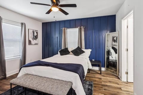 Luxury NOLA 6 Bedroom Oasis Apartment in New Orleans