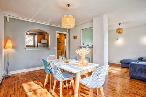 Bel Appartement RDC avec parking gratuit Apartment in Caen