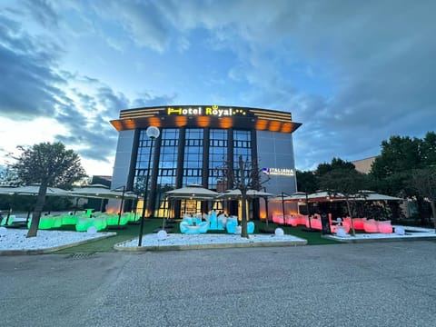 Property building, Day