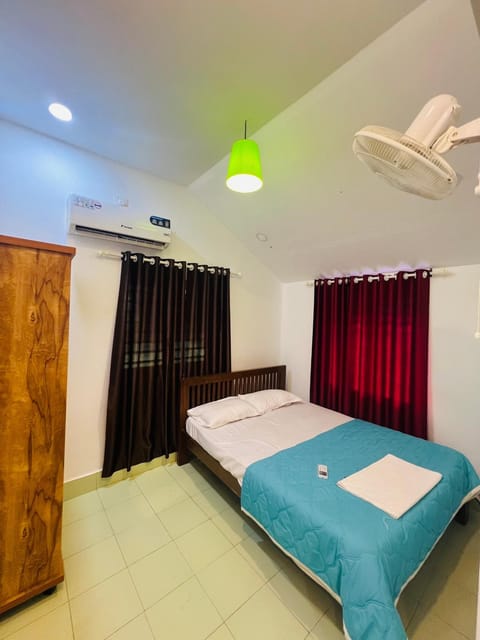 Bed, Bedroom, towels, wardrobe, air conditioner