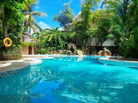 Swimming pool