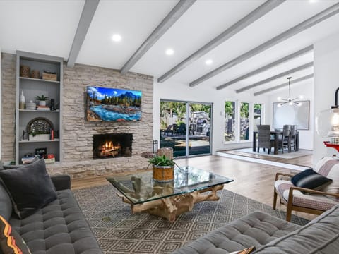 Broadmeade Bungalow - Private Pool & Fire Pit House in Jollyville