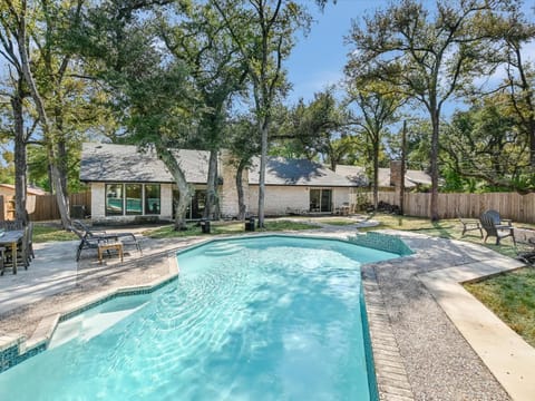 Broadmeade Bungalow - Private Pool & Fire Pit House in Jollyville