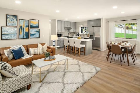 Remodeled Bellevue Family home w AC close to everything House in Bellevue